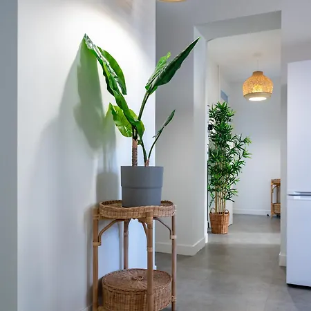 Le Cocon Urbain Maison, 6 Personnes, Avec Parking Proche Tram Et Metro Villeurbanne